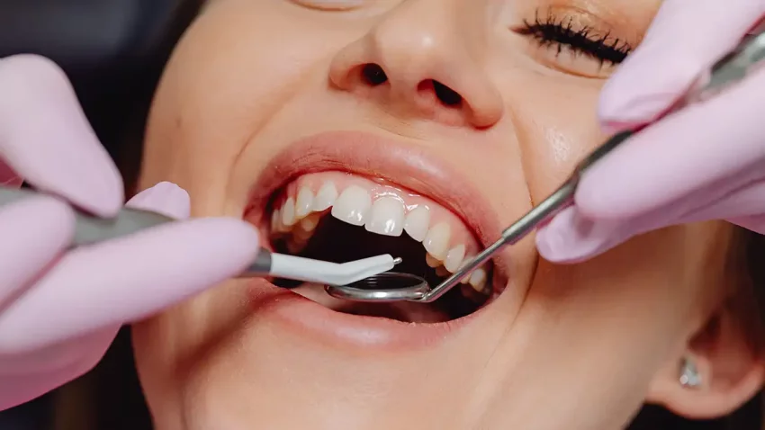 Contactar amb una cl&iacute;nica dental